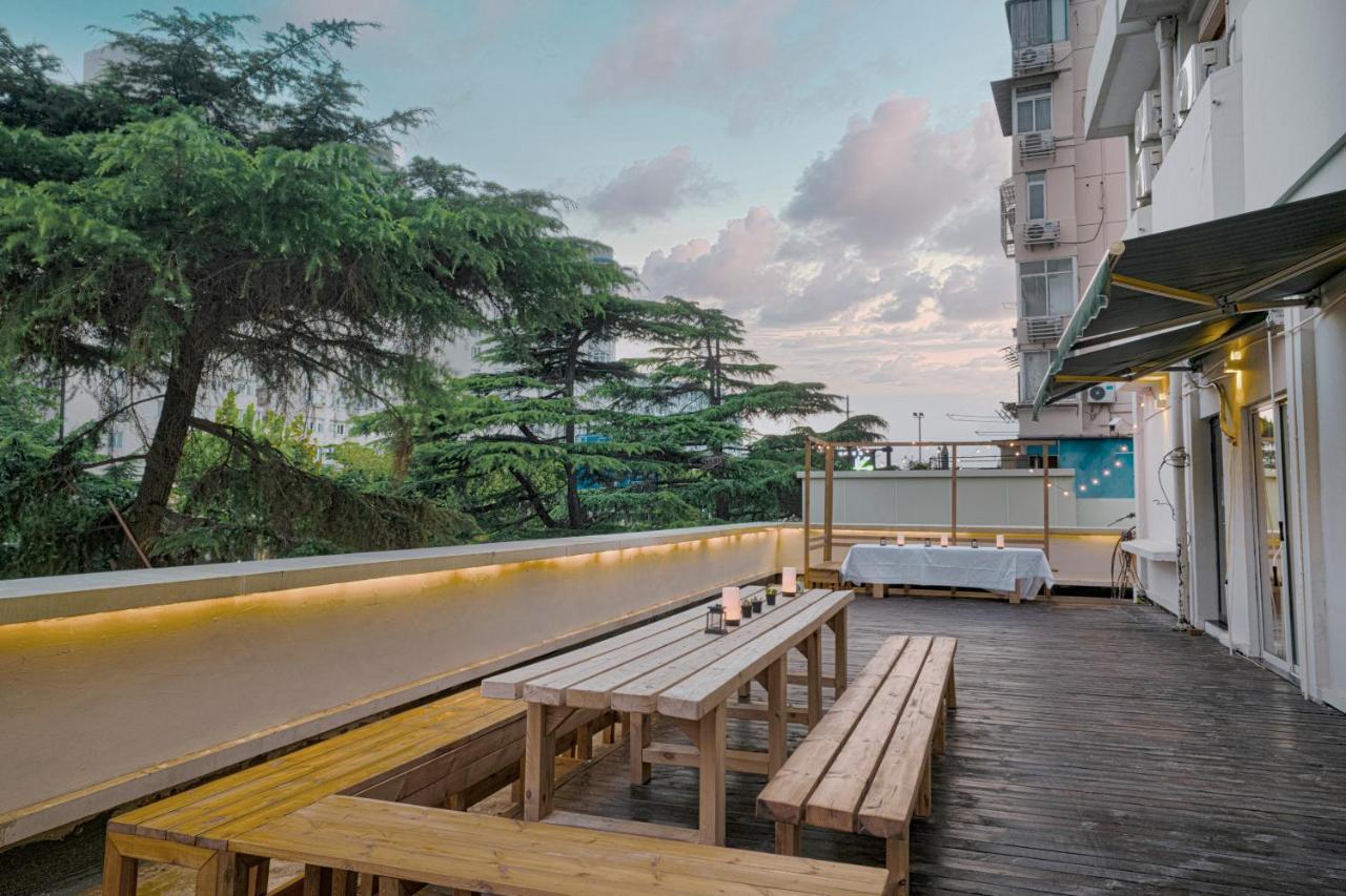 Joy Hongqiao Airport And Railway Hotel 샹하이 외부 사진